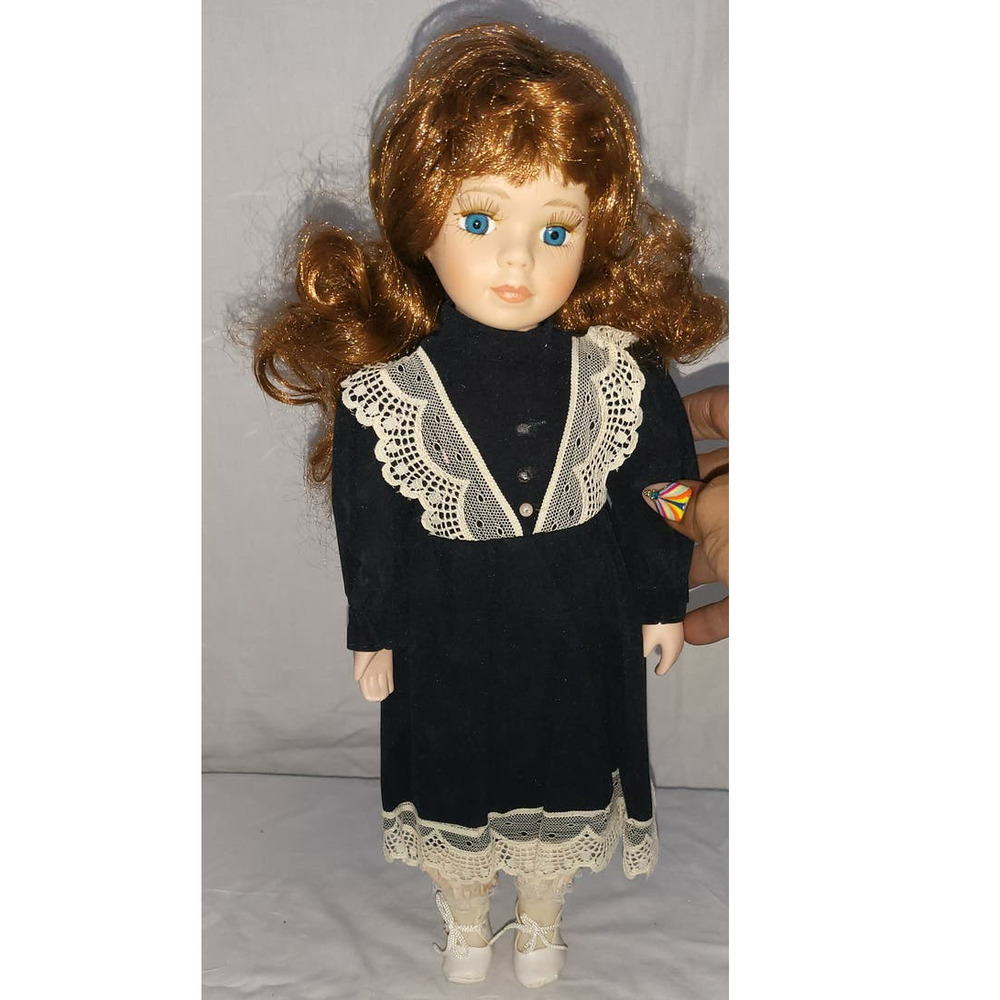 Rare Vintage Angel's Touch Porcelain Doll in Green Dress Style: CF214-004